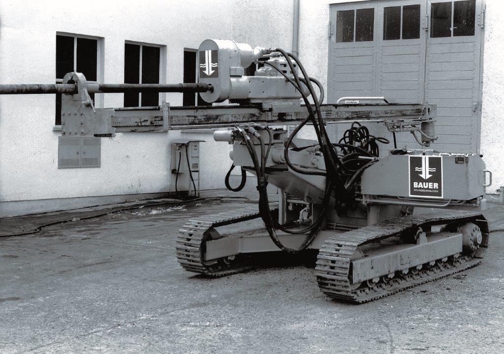 The first anchor boring rig of Bauer Spezialtiefbau